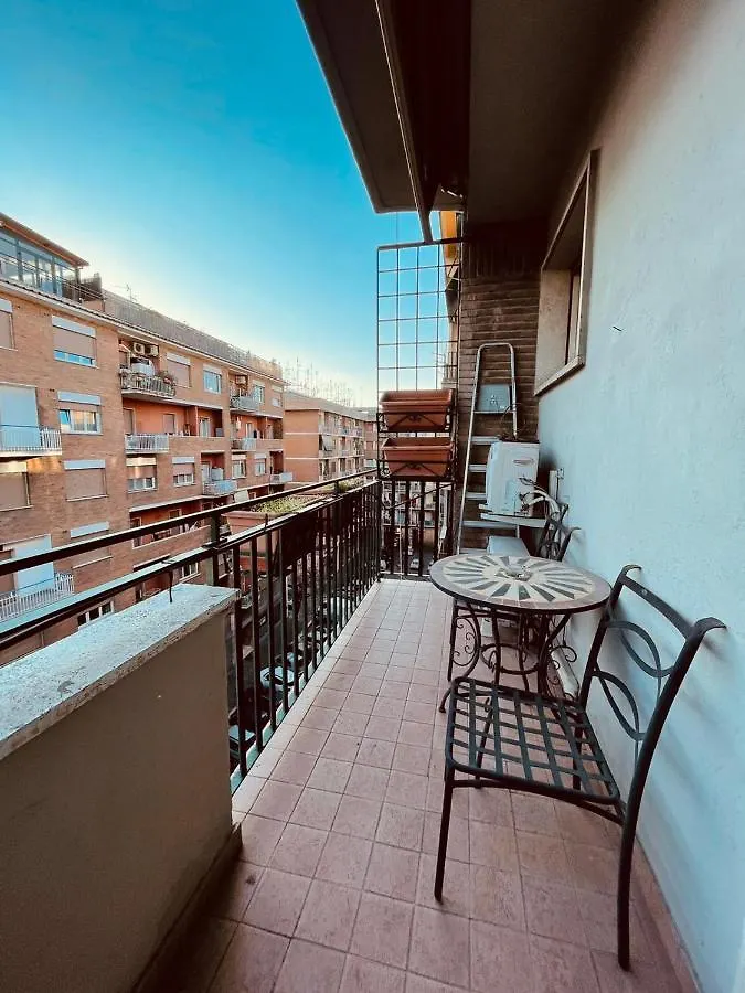 Interno Dieci Rome