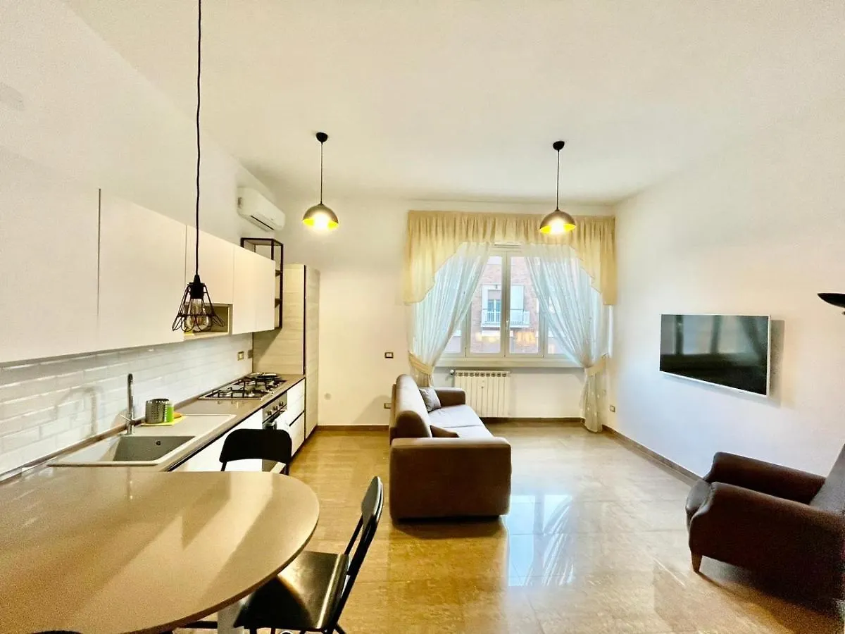 Interno Dieci Rome 0*,