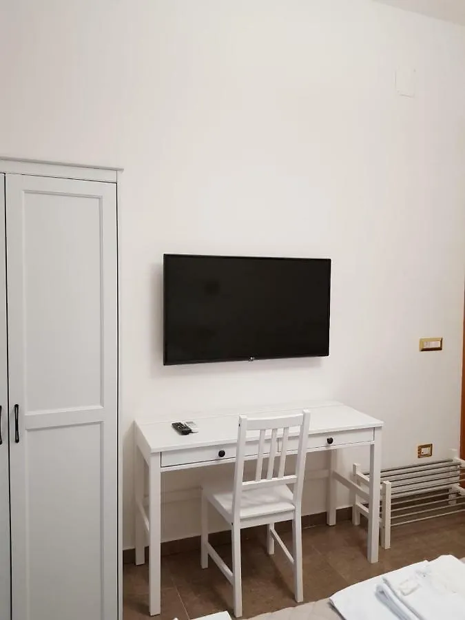 Interno Dieci Rome